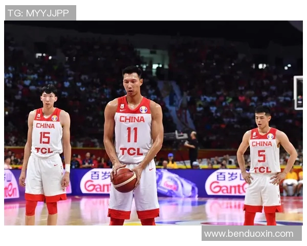 南京篮球队在世界杯预选赛中以82分稳居积分榜首位，展现强劲实力